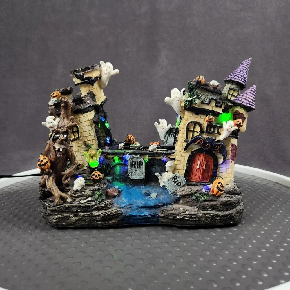 Spookyside‎ Estates Spooky Building Halloween Village House Lighted NO Sound